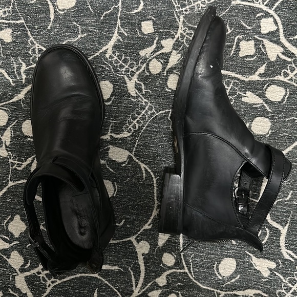Born boots, size 8.  GUC - Picture 2 of 4